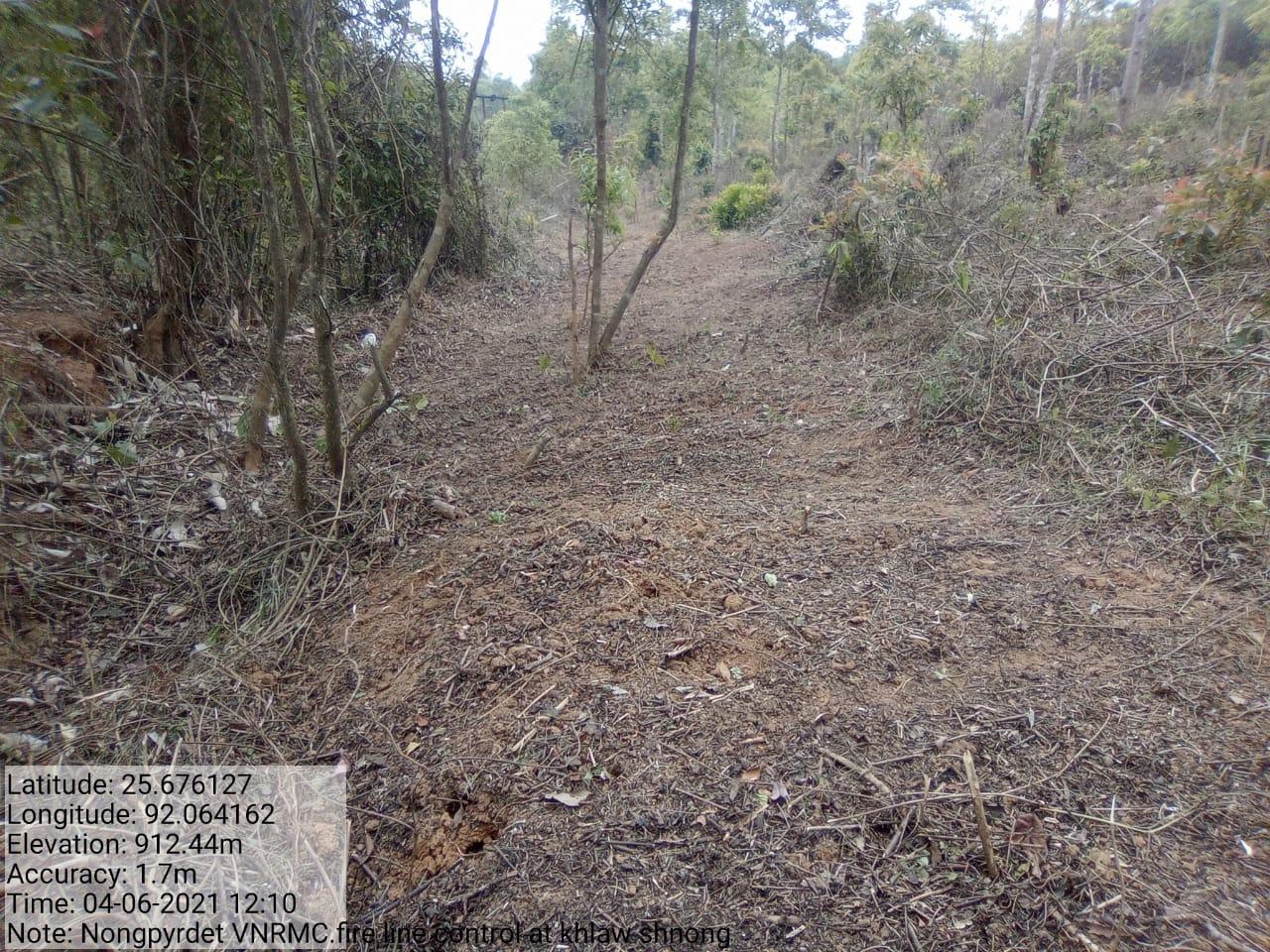 G:\Nongpyrdet VNRMC\Intervention pictures\Fire contron line.jpg